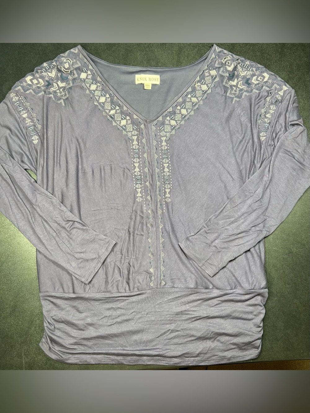 Knox Rose Size XXL Long Sleeve Cuffed Hip Embroidered V-Neck Blouse